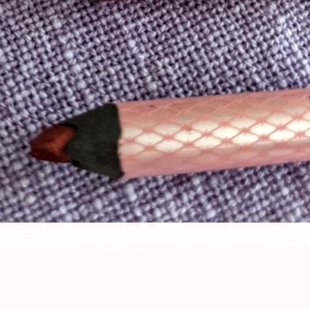 TOO FACED Foiled Metallic Eye Liner - Ruby Slippers
